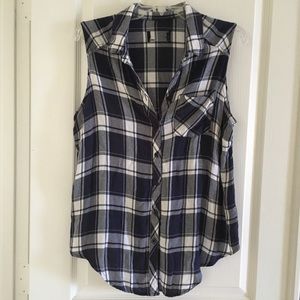 Plaid Sleeveless Shirt